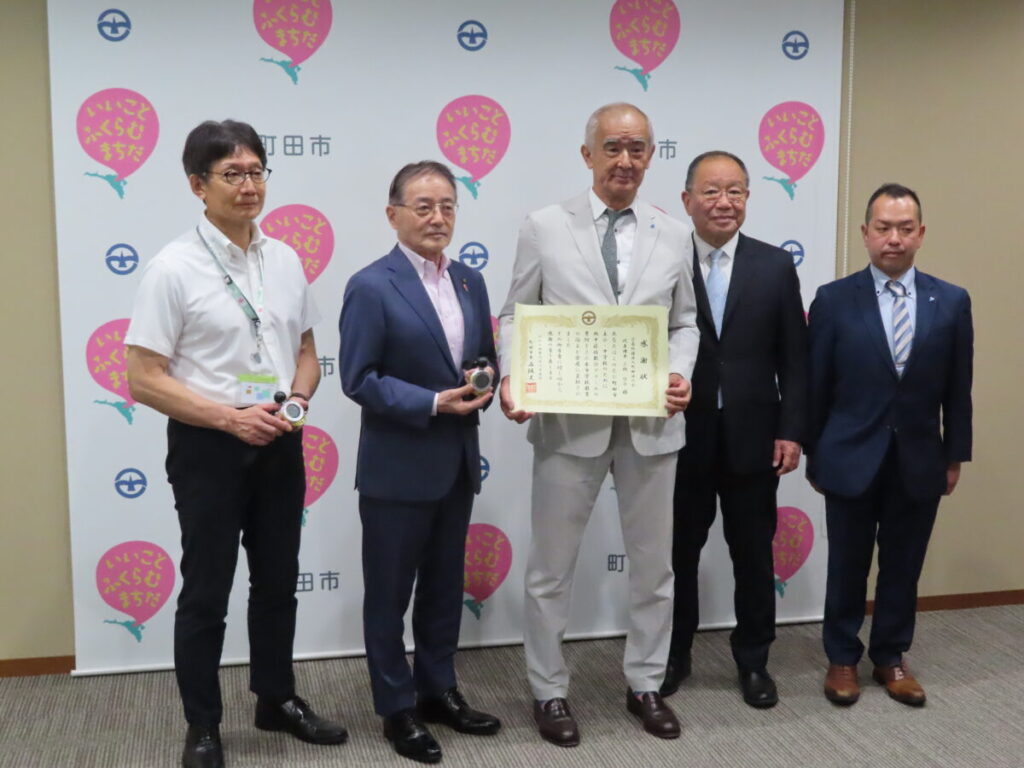 町田市立の全小中学校へ熱中症指数計を寄贈